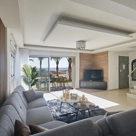 Moderne- Geraeumige Ferienvilla By Interhome 別荘