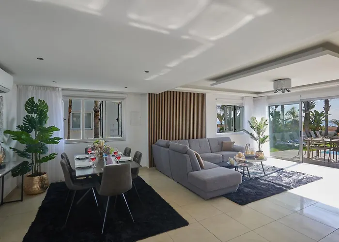 Moderne- Geraeumige Ferienvilla By Interhome Agia Napa