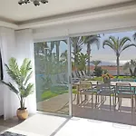 別荘 Moderne- Geraeumige Ferienvilla By Interhome *