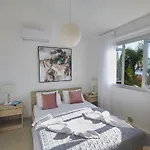 別荘 Moderne- Geraeumige Ferienvilla By Interhome