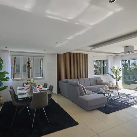 Moderne- Geraeumige Ferienvilla By Interhome Αγία Νάπα