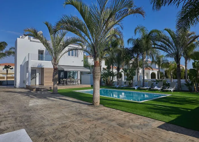 Feriehus Moderne- Geraeumige Ferienvilla By Interhome Ayia Napa