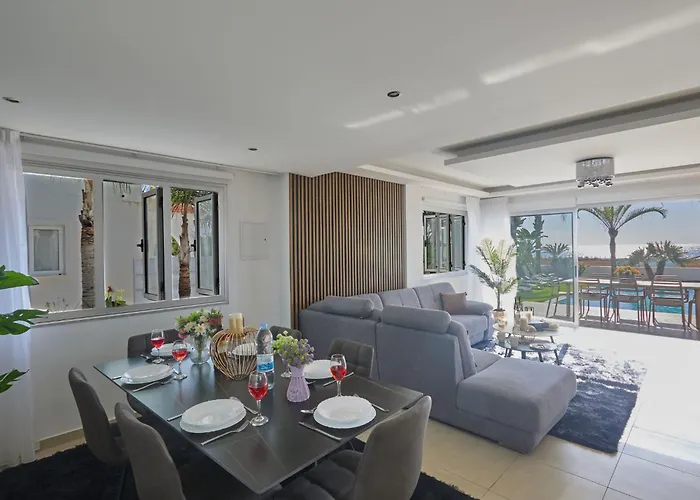 Moderne- Geraeumige Ferienvilla By Interhome Casa vacanze *